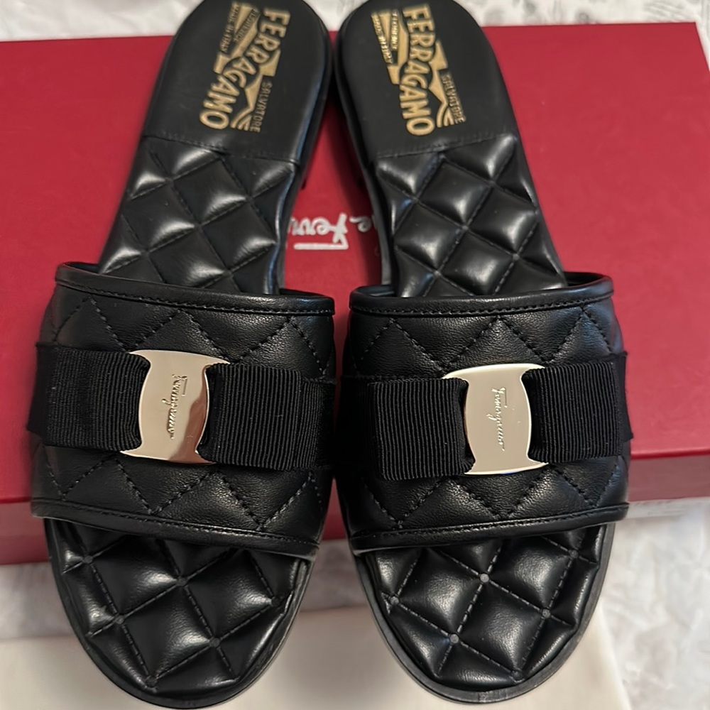 ❌❌❌SOLD❌❌❌Salvatore Ferragamo Slide